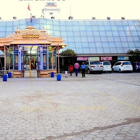 Hotel Nyay Mandir Bharuch Eksteriør bilde
