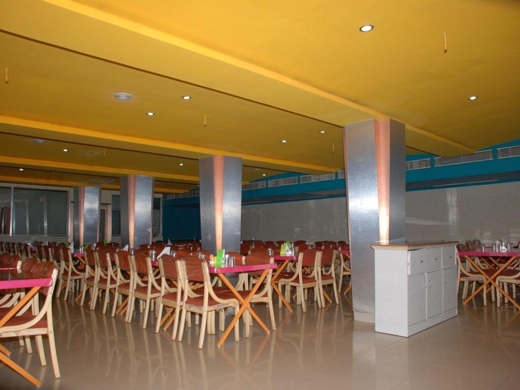 Hotel Nyay Mandir Bharuch Eksteriør bilde