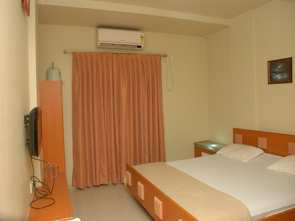 Hotel Nyay Mandir Bharuch Rom bilde