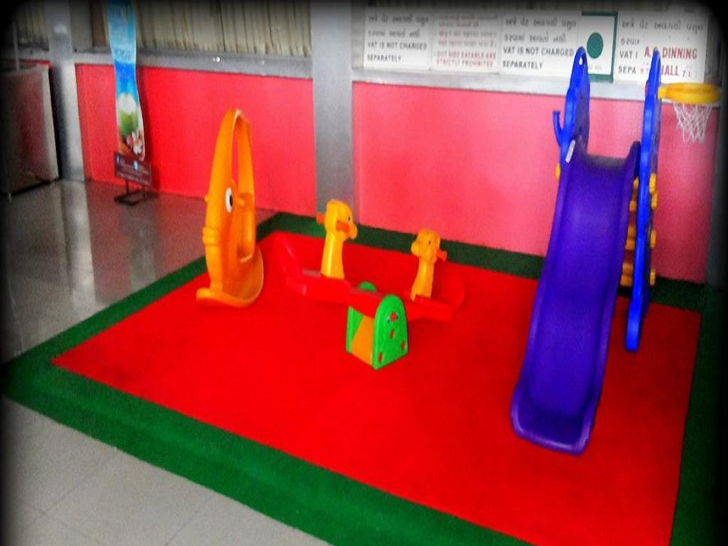 Hotel Nyay Mandir Bharuch Eksteriør bilde